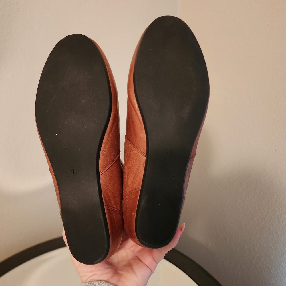 Boots - Picture 2 of 7